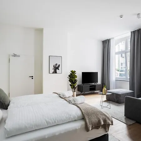 アパートホテル Limehome Schmidtstedter Strasse 3*